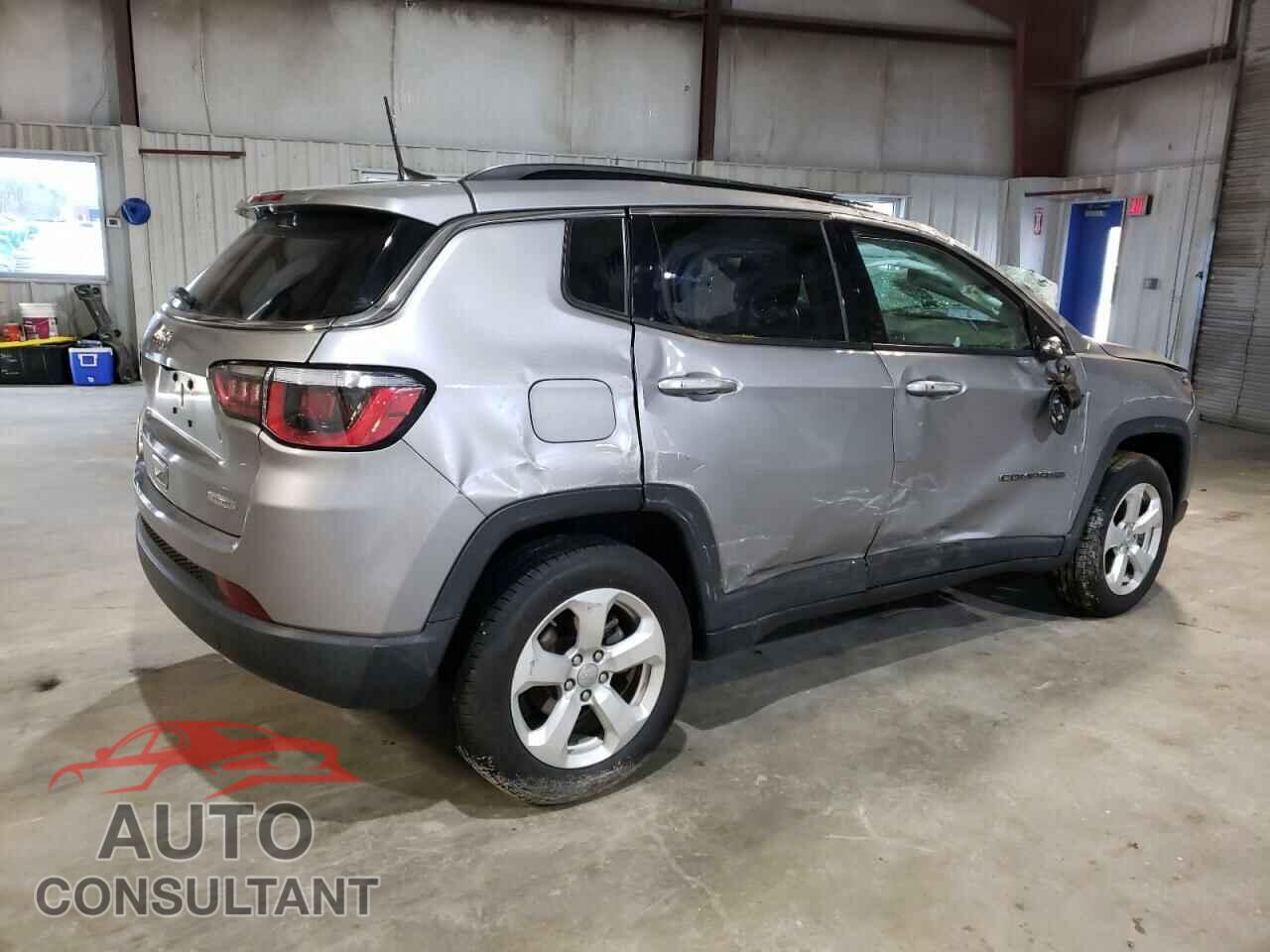 JEEP COMPASS 2018 - 3C4NJDBB9JT114849