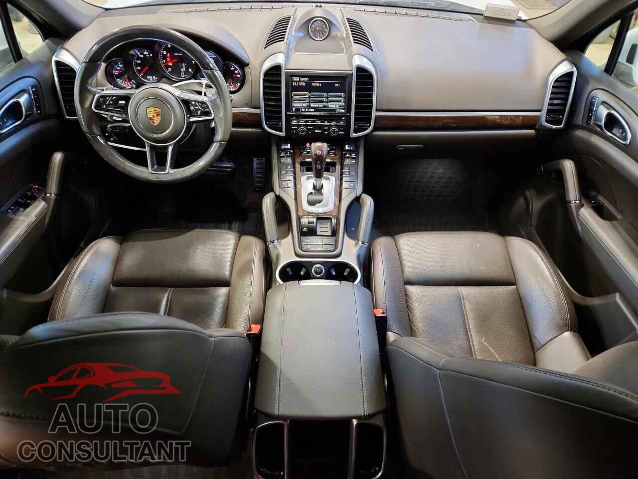 PORSCHE CAYENNE 2016 - WP1AA2A20GLA04621