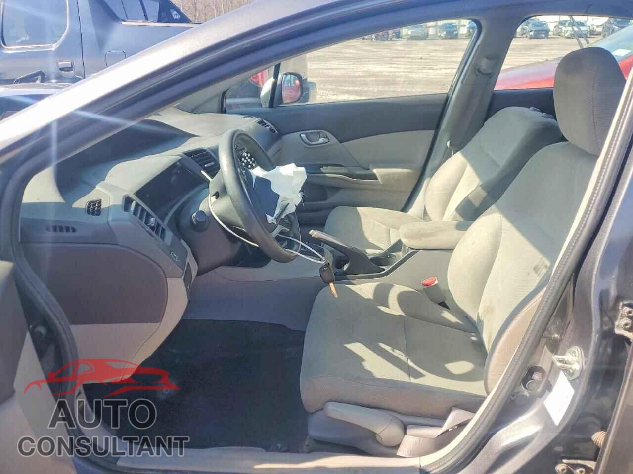 HONDA CIVIC 2012 - 2HGFB2F59CH573838
