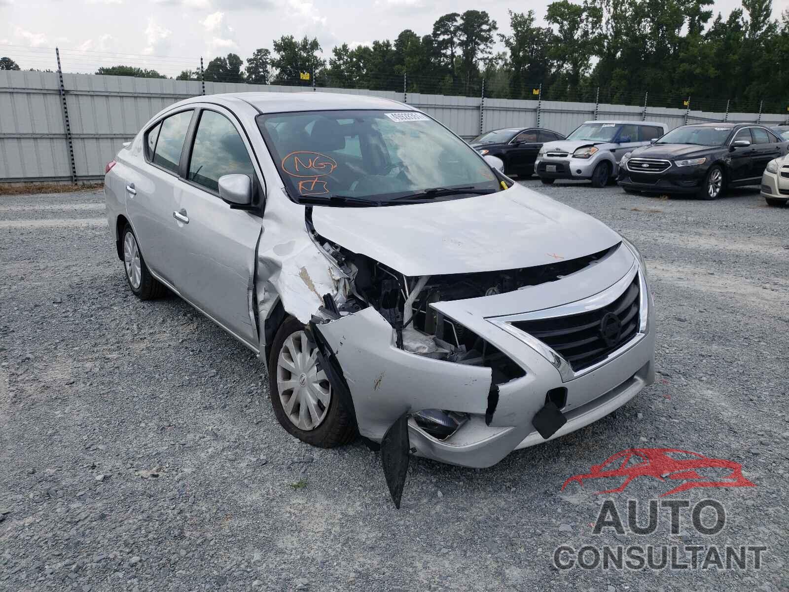 NISSAN VERSA 2018 - 3N1CN7AP7JL833885
