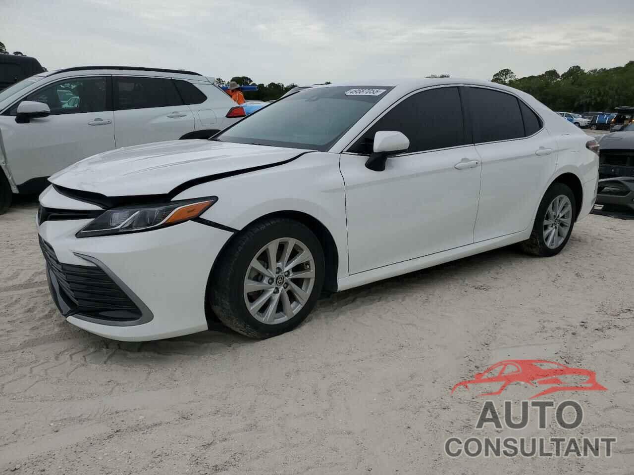 TOYOTA CAMRY 2021 - 4T1C11AKXMU584451