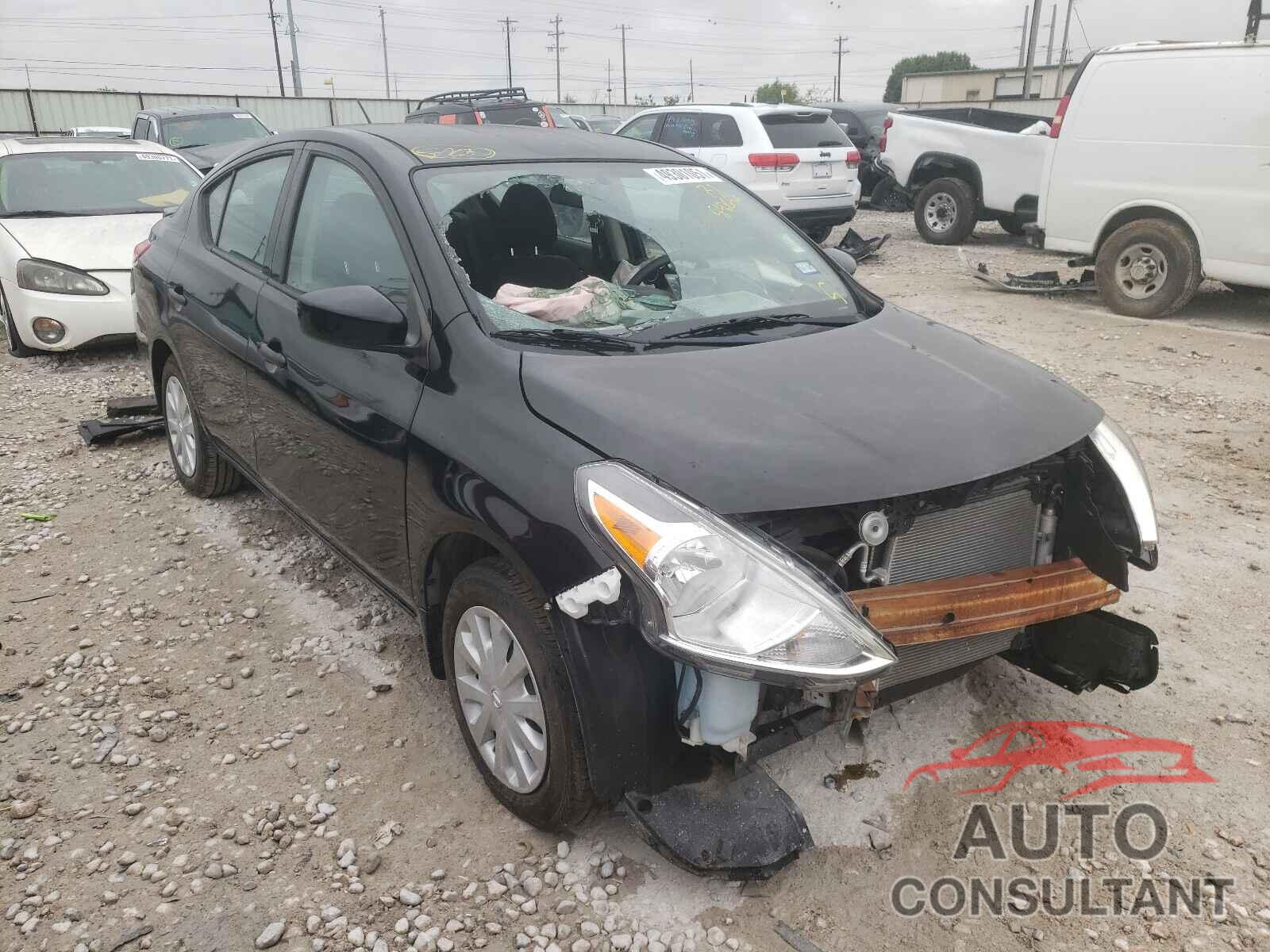 NISSAN VERSA 2018 - 3N1CN7AP4JL842656