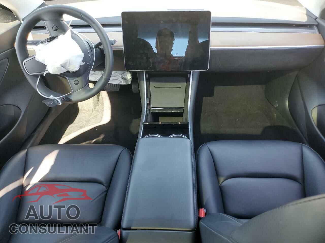 TESLA MODEL 3 2020 - 5YJ3E1EA3LF661047