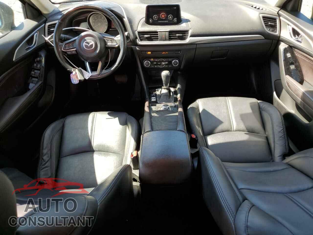 MAZDA 3 2017 - 3MZBN1V70HM111840