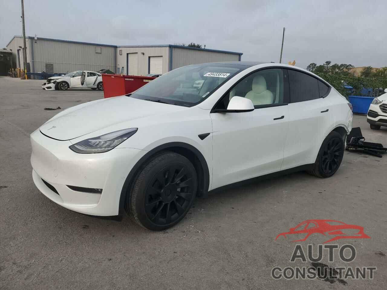 TESLA MODEL Y 2021 - 5YJYGAEE2MF144472