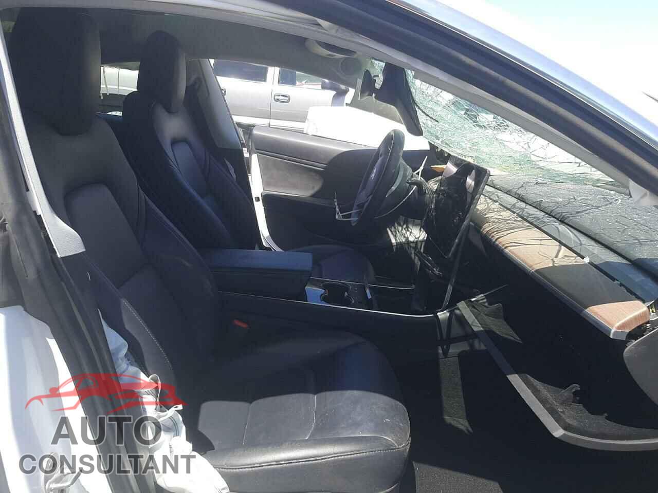 TESLA MODEL 3 2019 - 5YJ3E1EB1KF365113