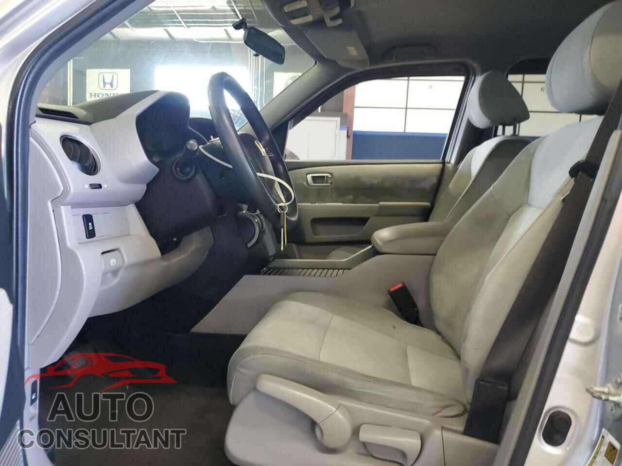 HONDA PILOT 2012 - 5FNYF4H2XCB082193