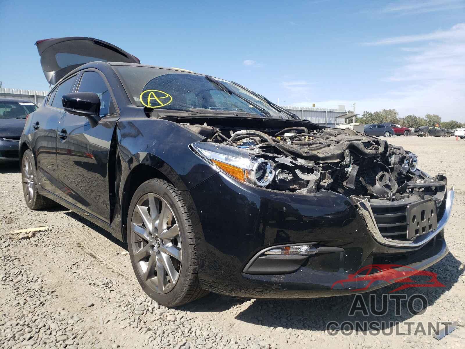 MAZDA 3 2018 - 3MZBN1L31JM249702