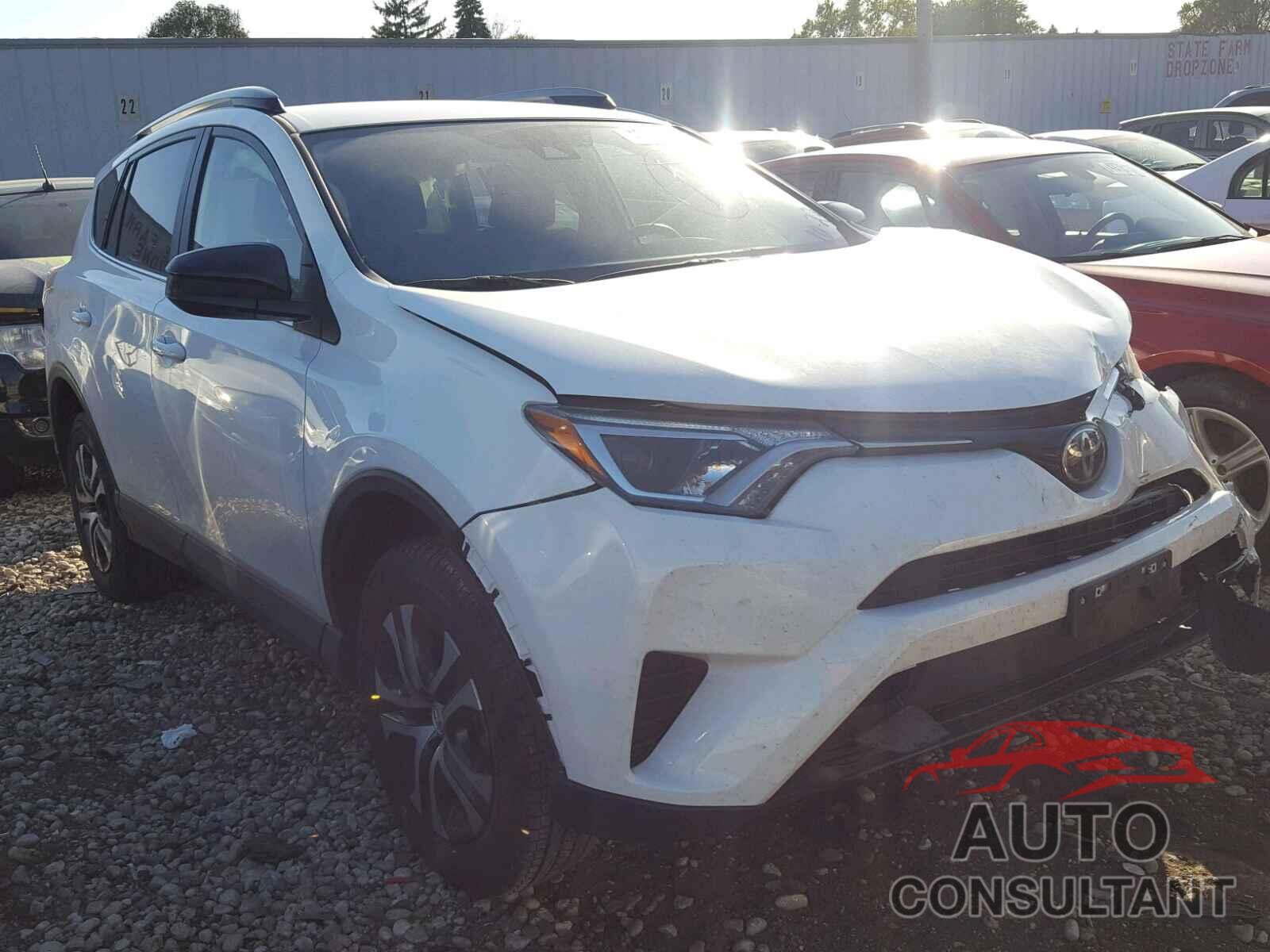 TOYOTA RAV4 LE 2017 - JTMBFREV1HJ151192