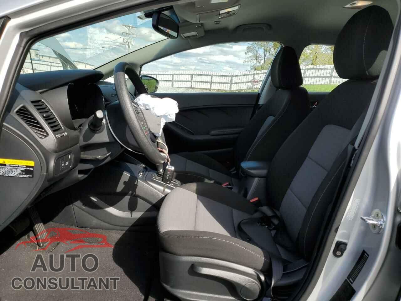 KIA FORTE 2016 - KNAFK5A83G5646715