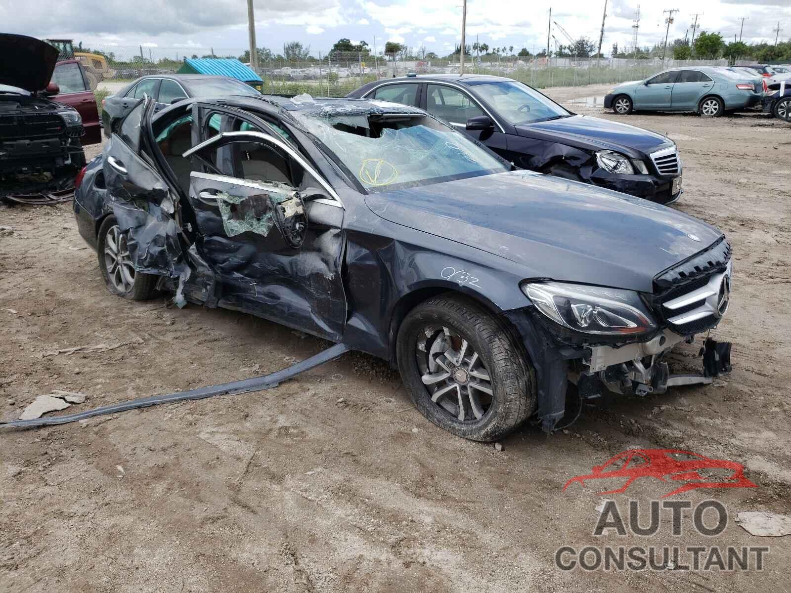 MERCEDES-BENZ C-CLASS 2016 - 55SWF4KB4GU138570