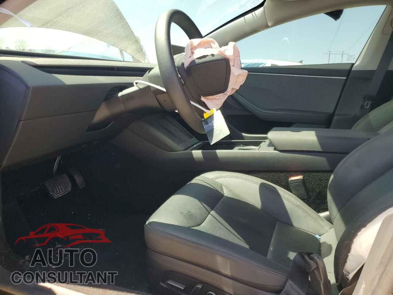 TESLA MODEL 3 2024 - 5YJ3E1EA6RF825223