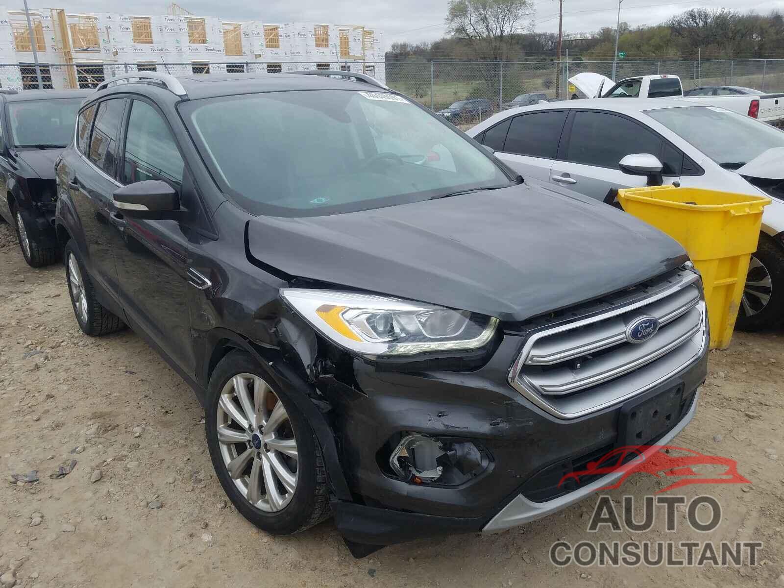 FORD ESCAPE 2017 - 1FMCU9J96HUB13289