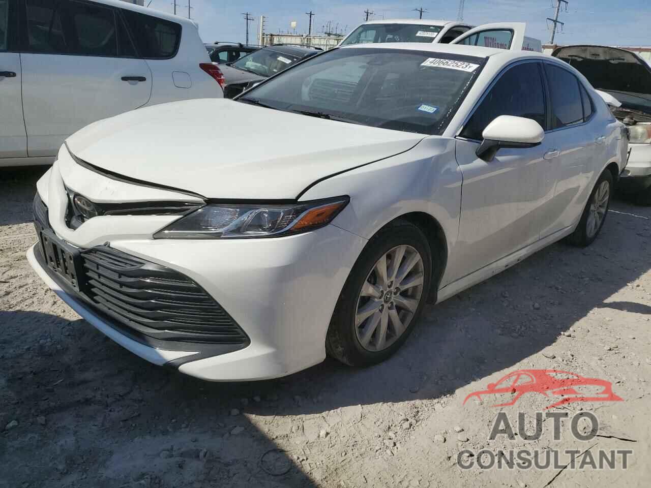 TOYOTA CAMRY 2018 - 4T1B11HK7JU577390