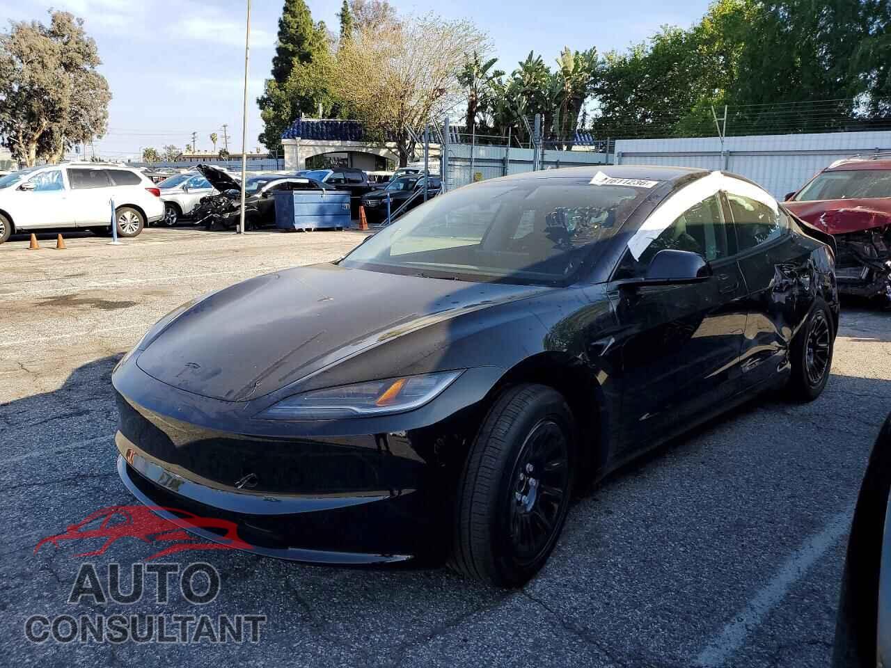 TESLA MODEL 3 2025 - 5YJ3E1EA8SF137102