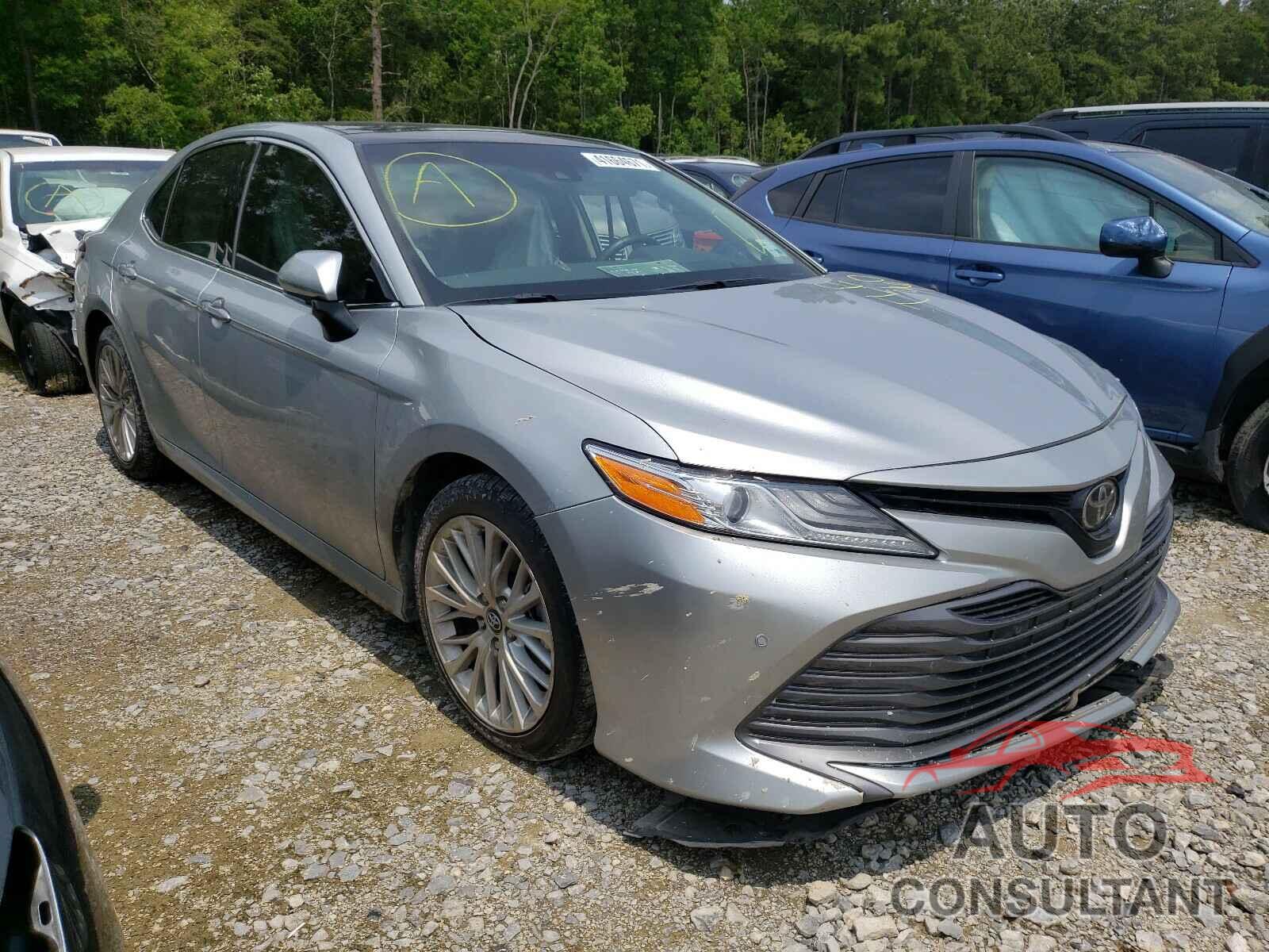 TOYOTA CAMRY 2018 - 4T1BZ1HKXJU001852