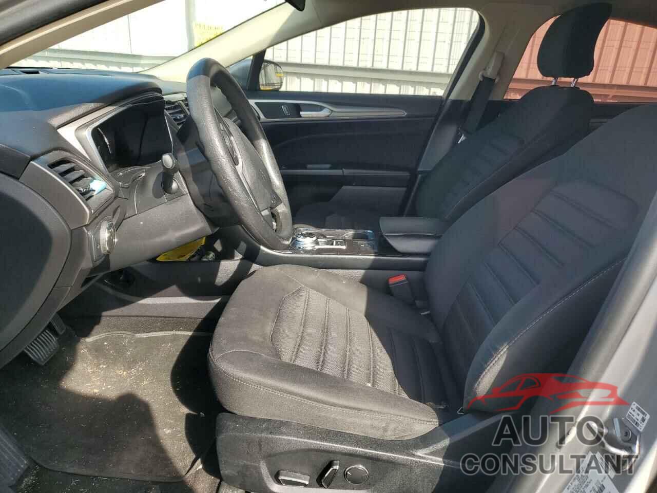 FORD FUSION 2018 - 3FA6P0LU4JR132383