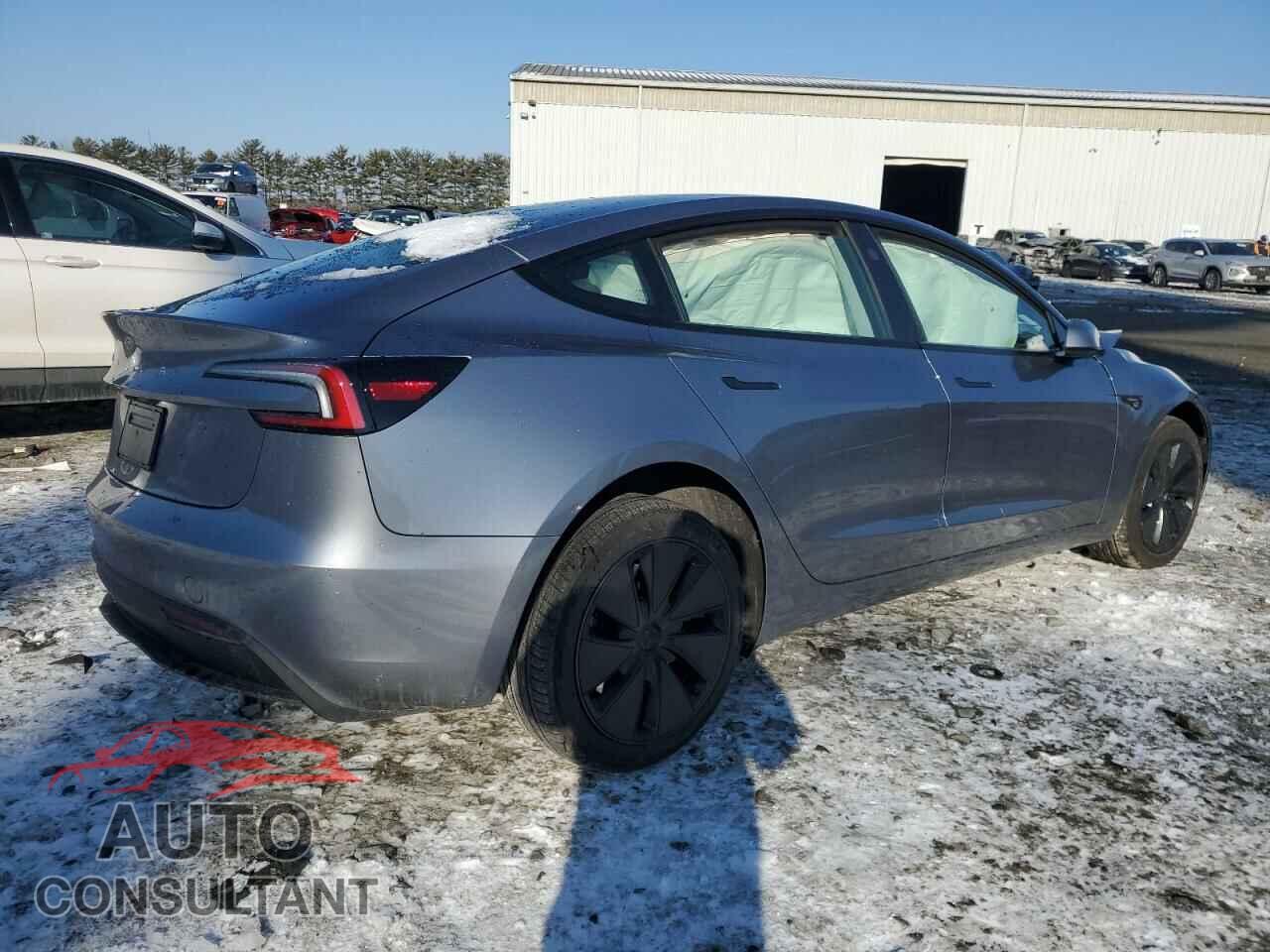 TESLA MODEL 3 2024 - 5YJ3E1EA9RF864579