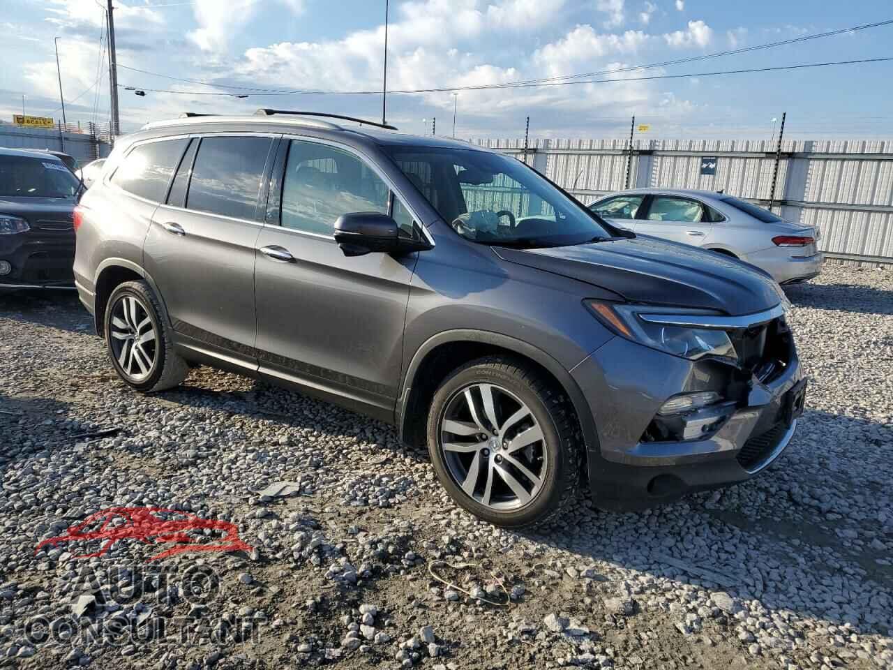 HONDA PILOT 2017 - 5FNYF6H99HB010031