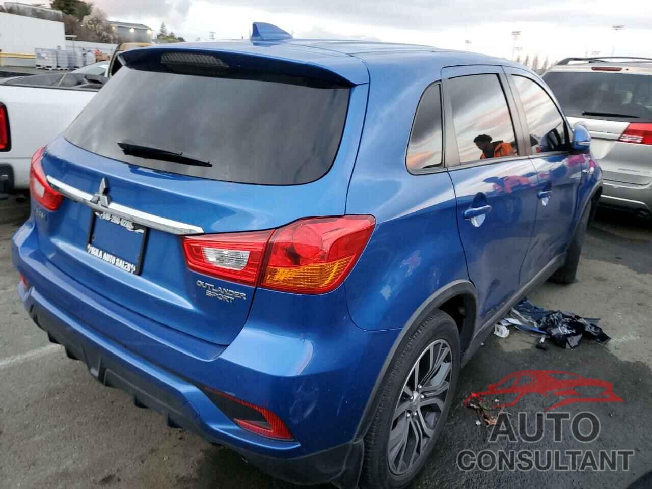 MITSUBISHI OUTLANDER 2018 - JA4AR3AU1JU025040