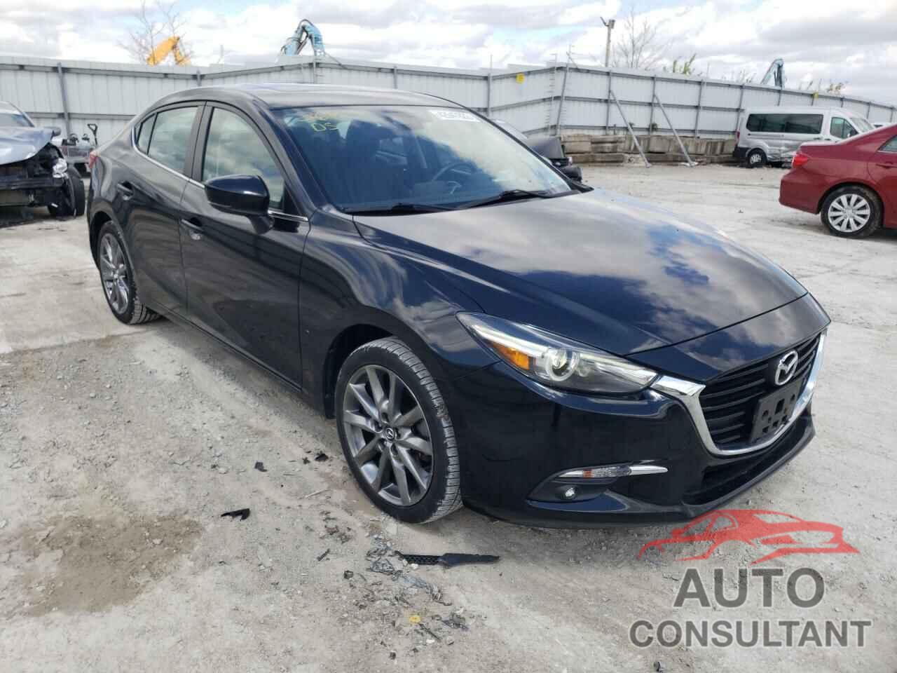 MAZDA 3 2018 - 3MZBN1W33JM251947