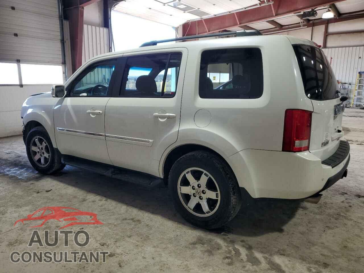 HONDA PILOT 2011 - 5FNYF4H93BB010540