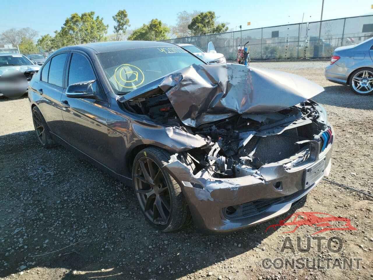 BMW 3 SERIES 2013 - WBA3C1C5XDF441409