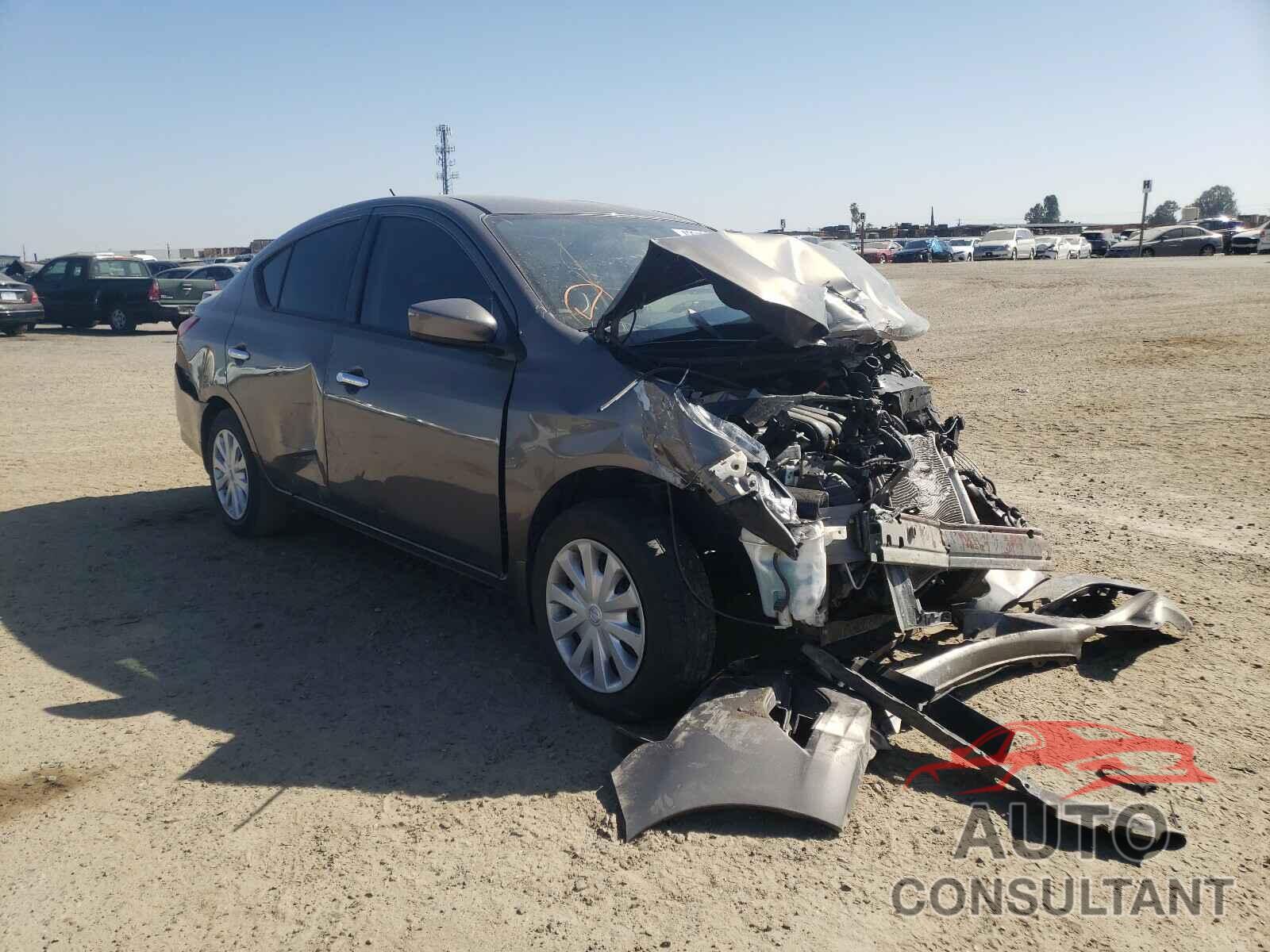 NISSAN VERSA 2017 - 3N1CN7AP4HL817881