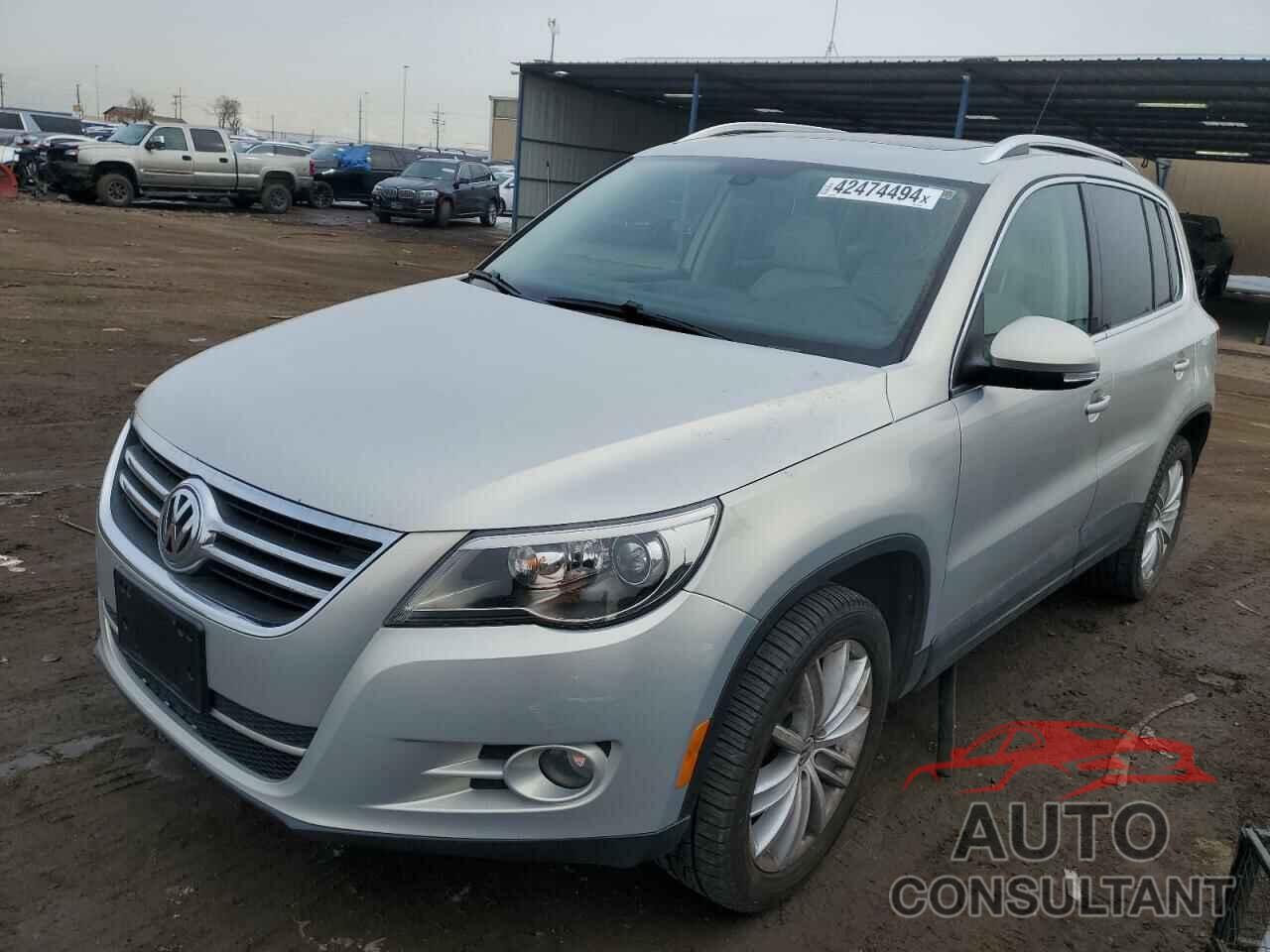 VOLKSWAGEN TIGUAN 2011 - WVGBV7AX2BW504317
