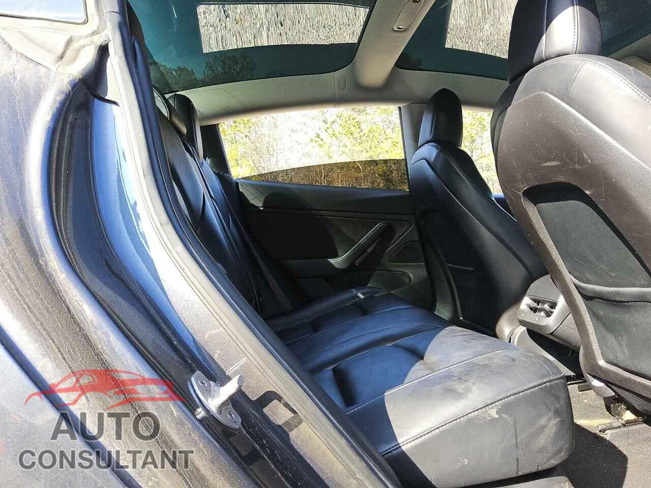 TESLA MODEL 3 2018 - 5YJ3E1EA2JF042100