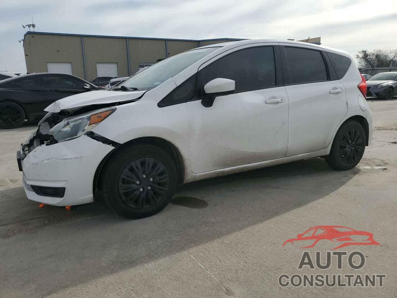 NISSAN VERSA 2018 - 3N1CE2CP5JL364649