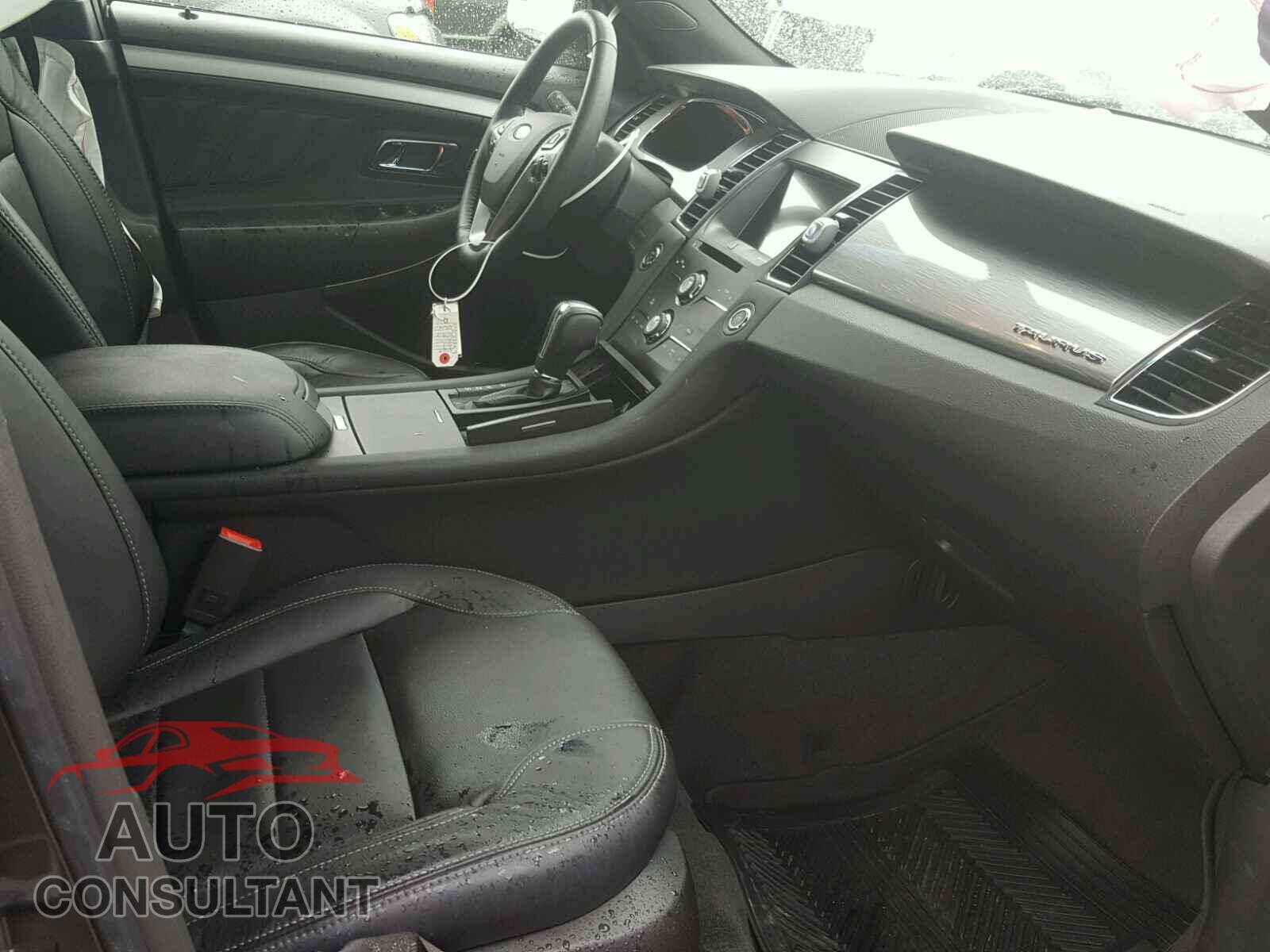 FORD TAURUS 2017 - 1FAHP2E87HG131962