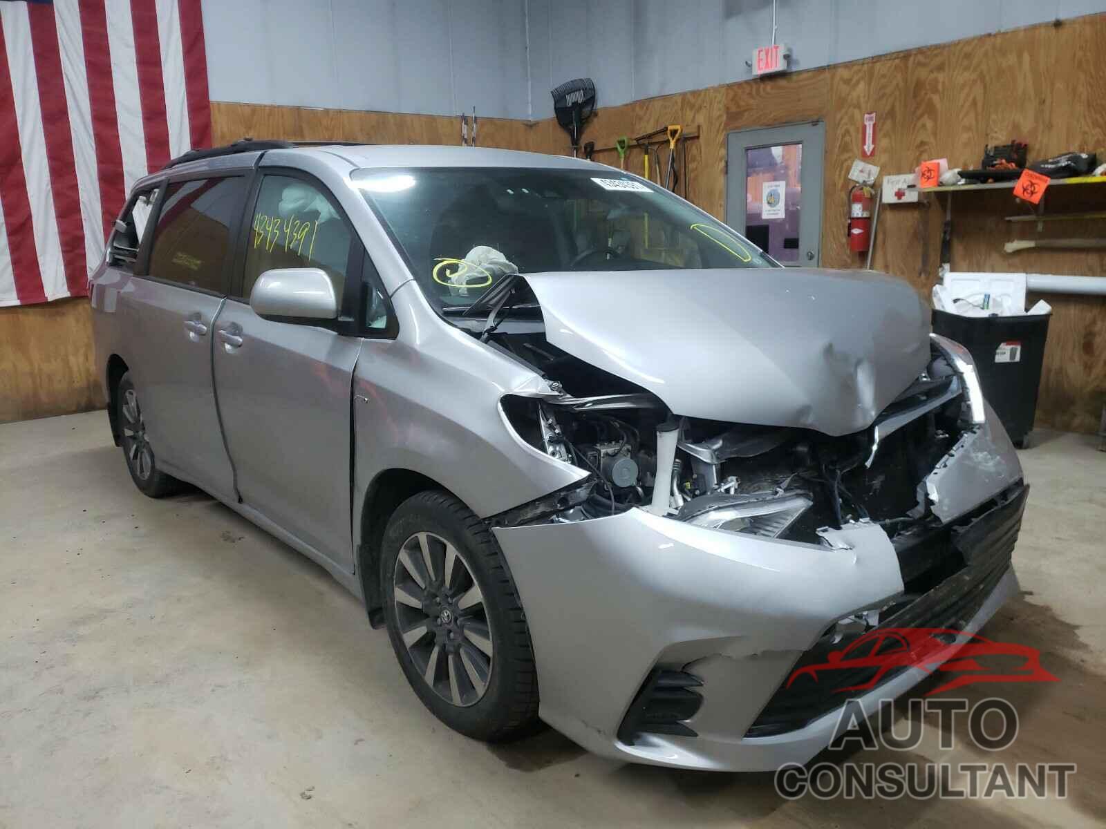 TOYOTA SIENNA 2018 - 5TDJZ3DC7JS194024