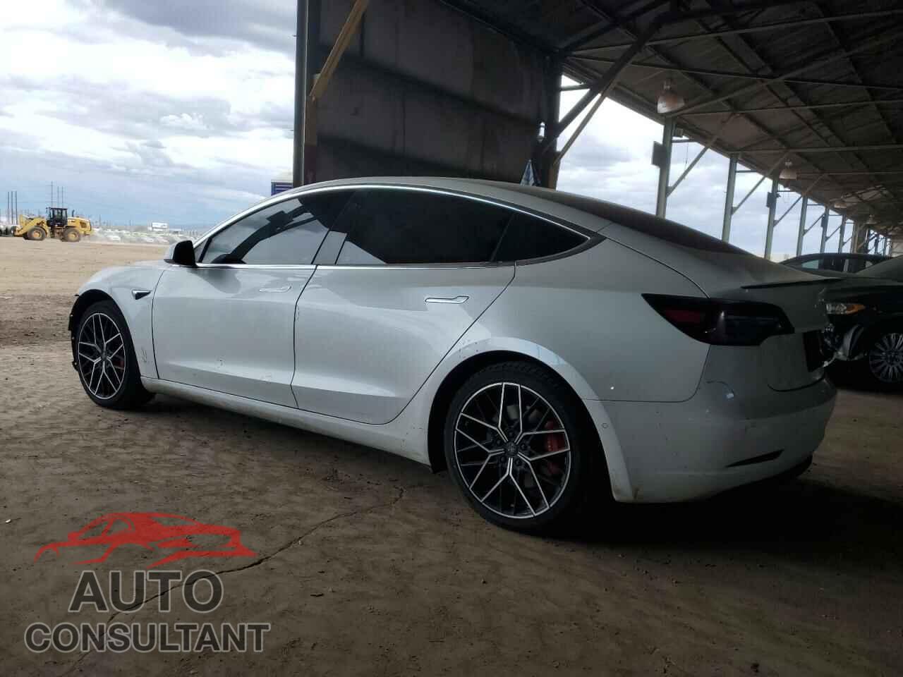 TESLA MODEL 3 2019 - 5YJ3E1EB4KF393214