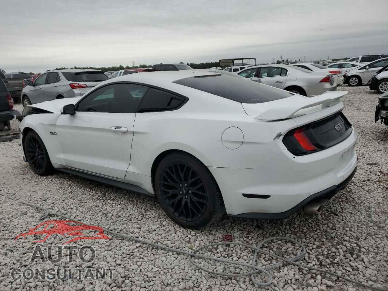 FORD MUSTANG 2018 - 1FA6P8CF5J5184172