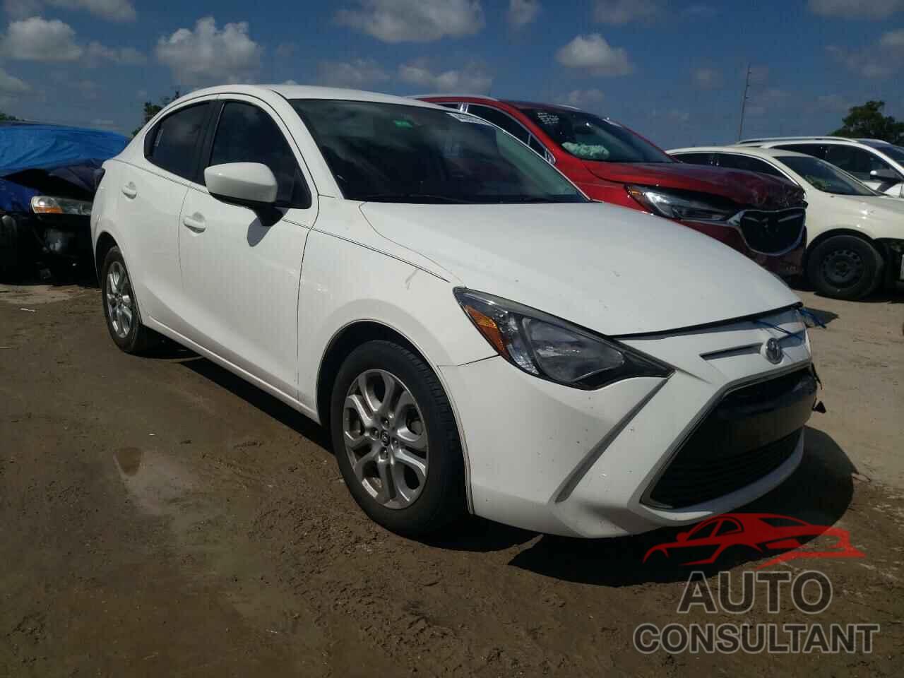 TOYOTA YARIS 2017 - 3MYDLBYV5HY169597