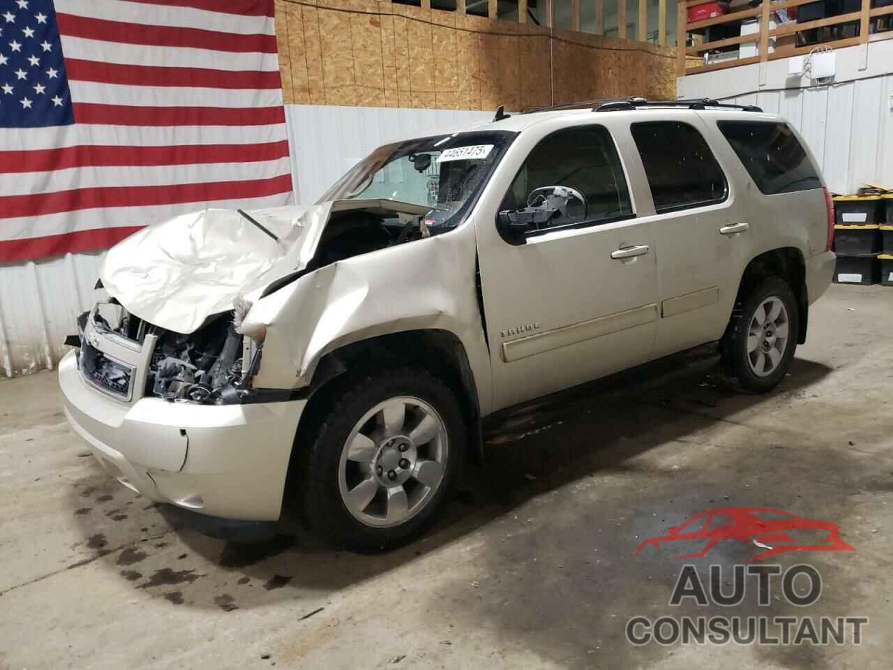CHEVROLET TAHOE 2013 - 1GNSKBE03DR327525