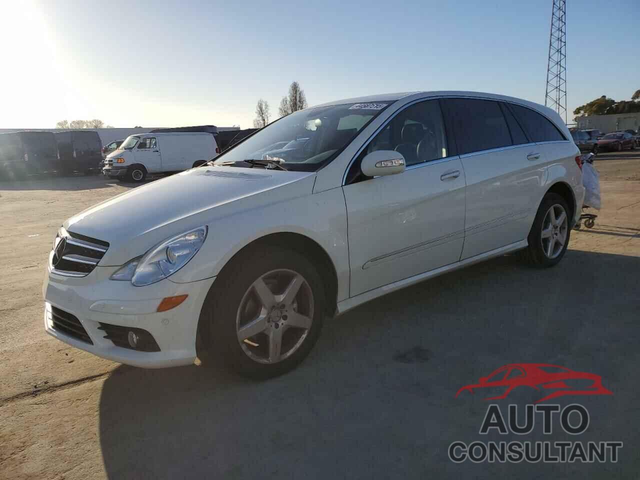 MERCEDES-BENZ R-CLASS 2010 - 4JGCB6FE4AA111042