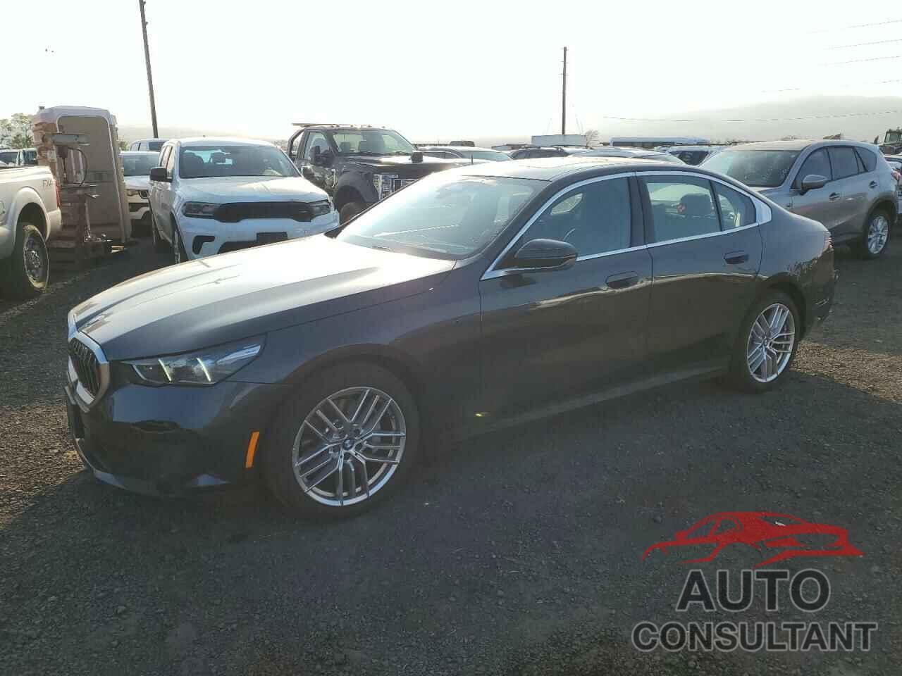 BMW 5 SERIES 2024 - WBA43FJ08RCS33708