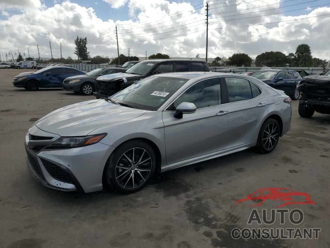 TOYOTA CAMRY 2021 - 4T1G11AK8MU538490