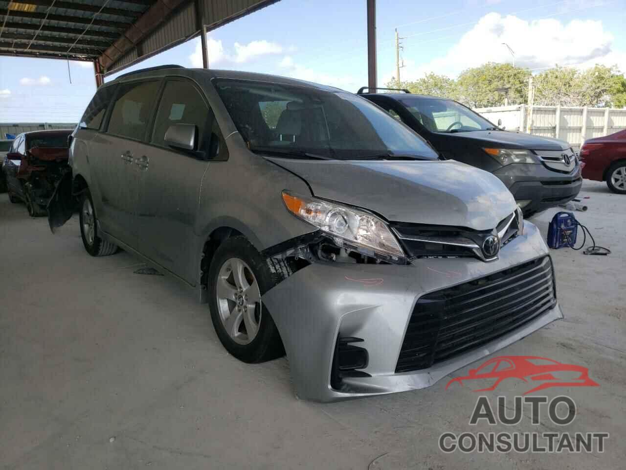 TOYOTA SIENNA 2019 - 5TDKZ3DC3KS981543