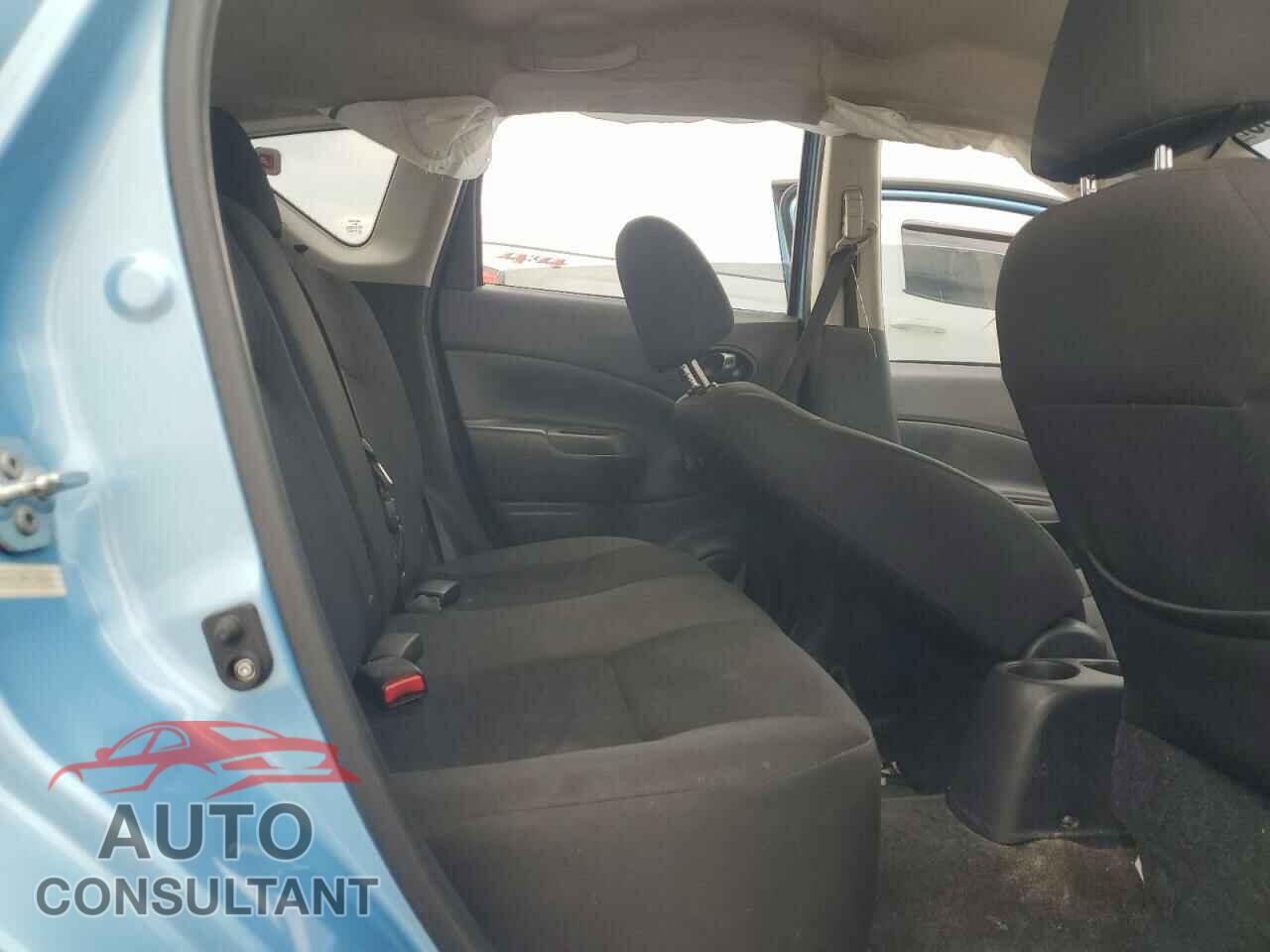 NISSAN VERSA 2015 - 3N1CE2CP6FL388918