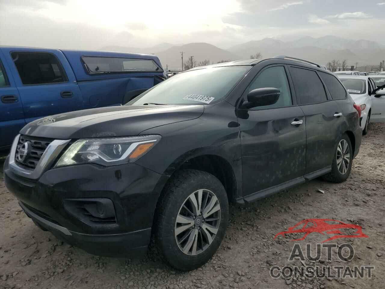 NISSAN PATHFINDER 2017 - 5N1DR2MM4HC653890