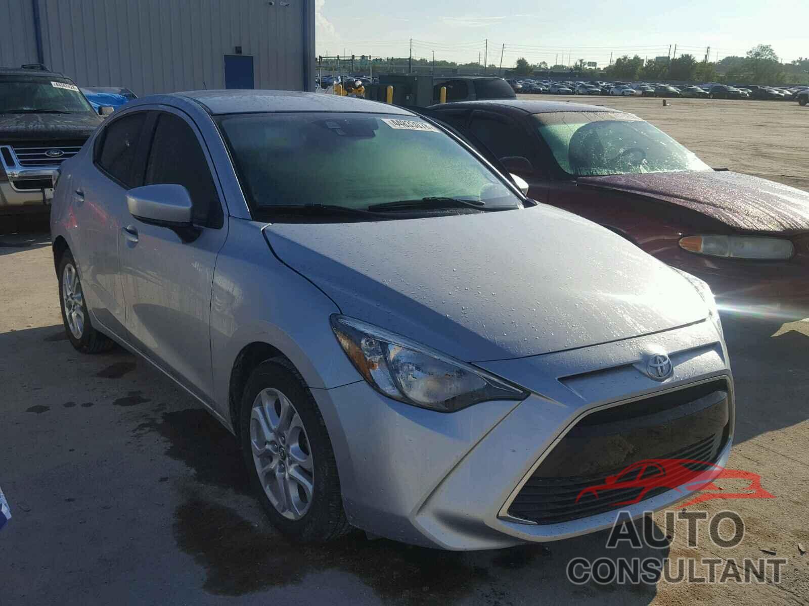 TOYOTA YARIS 2017 - 3MYDLBYV7HY158343
