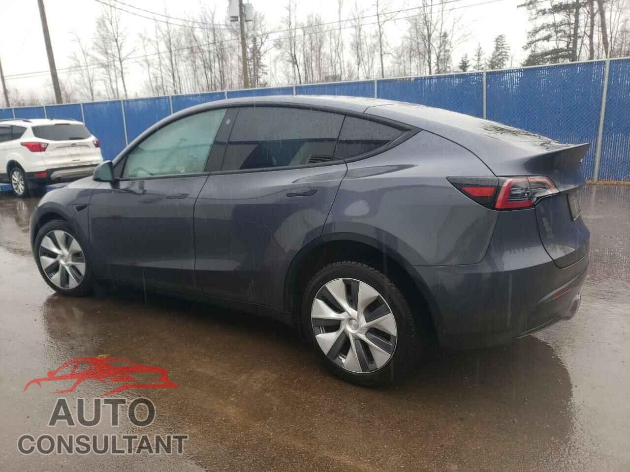 TESLA MODEL Y 2023 - LRWYGDEE7PC163003