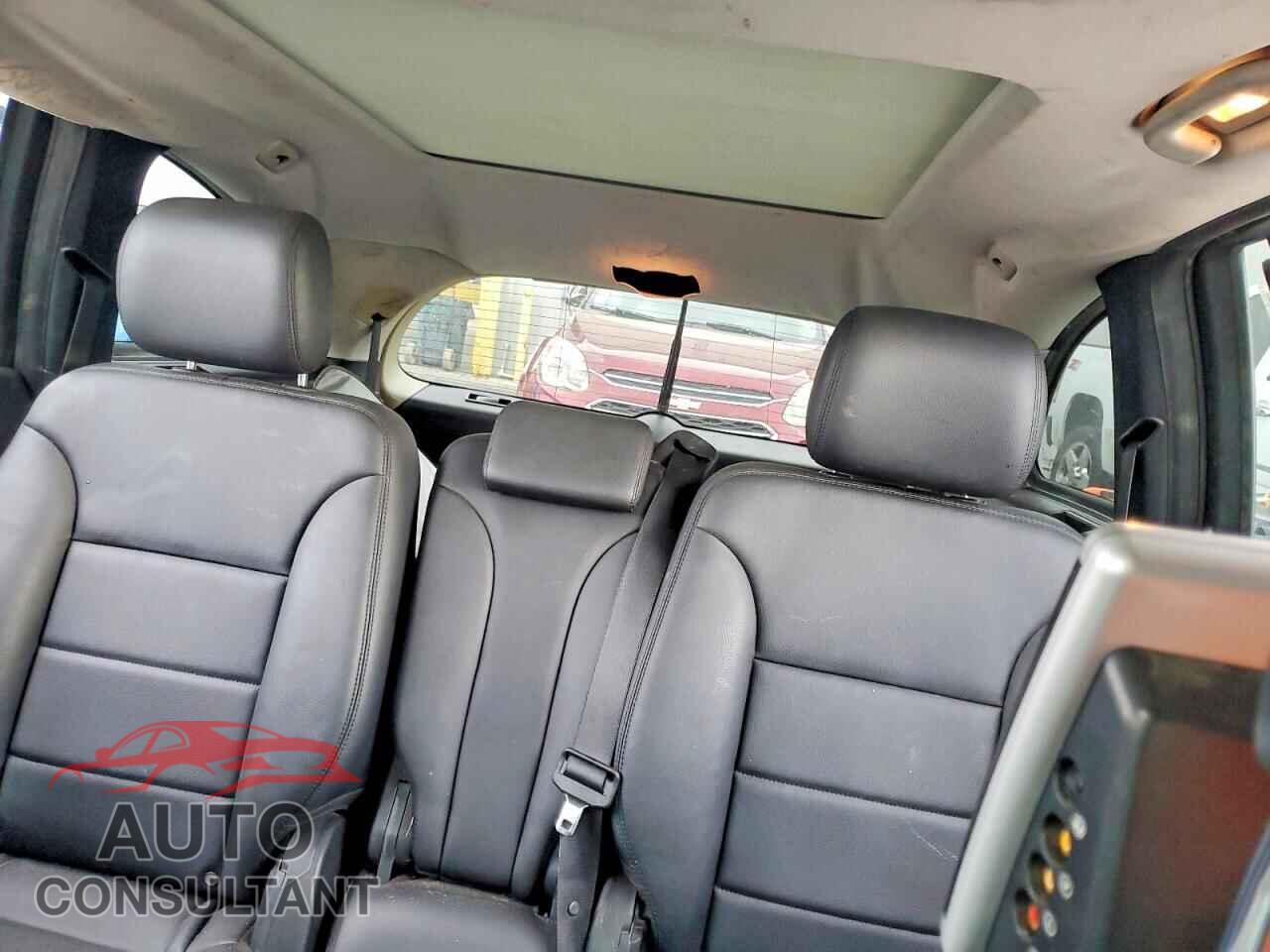 MERCEDES-BENZ R-CLASS 2012 - 4JGCB5HE4CA144357