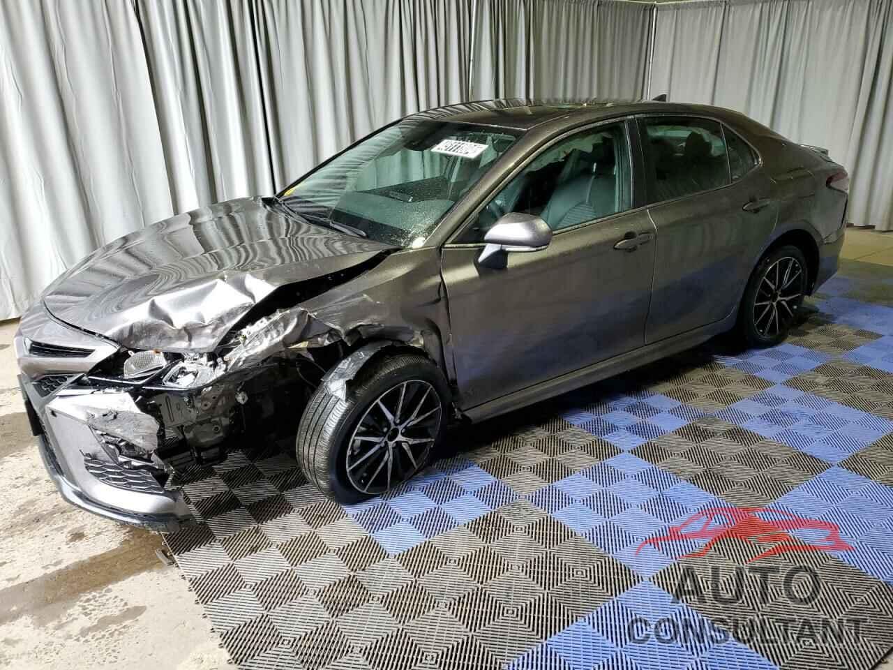TOYOTA CAMRY 2023 - 4T1G11BK0PU100145