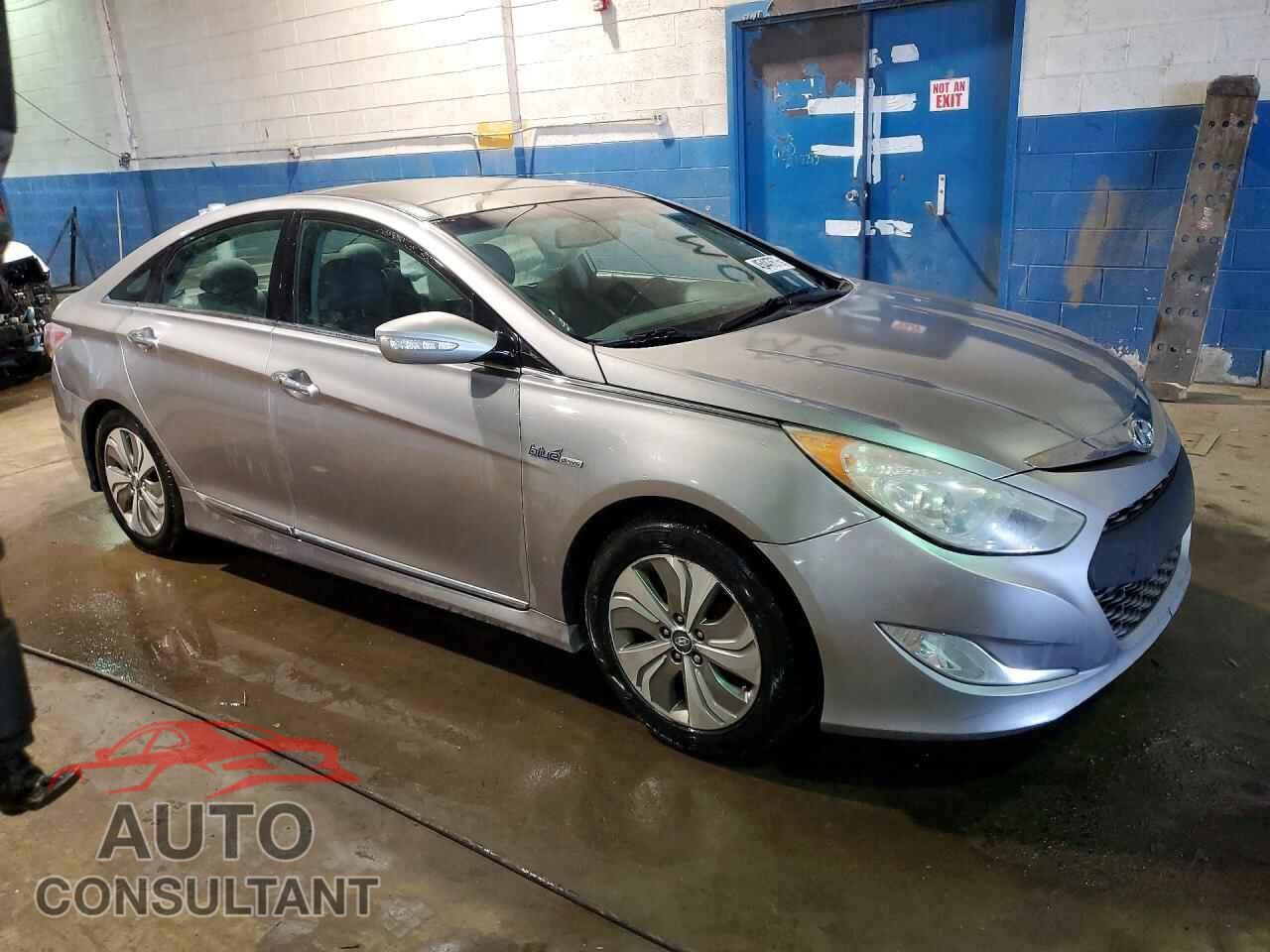 HYUNDAI SONATA 2014 - KMHEC4A49EA106322