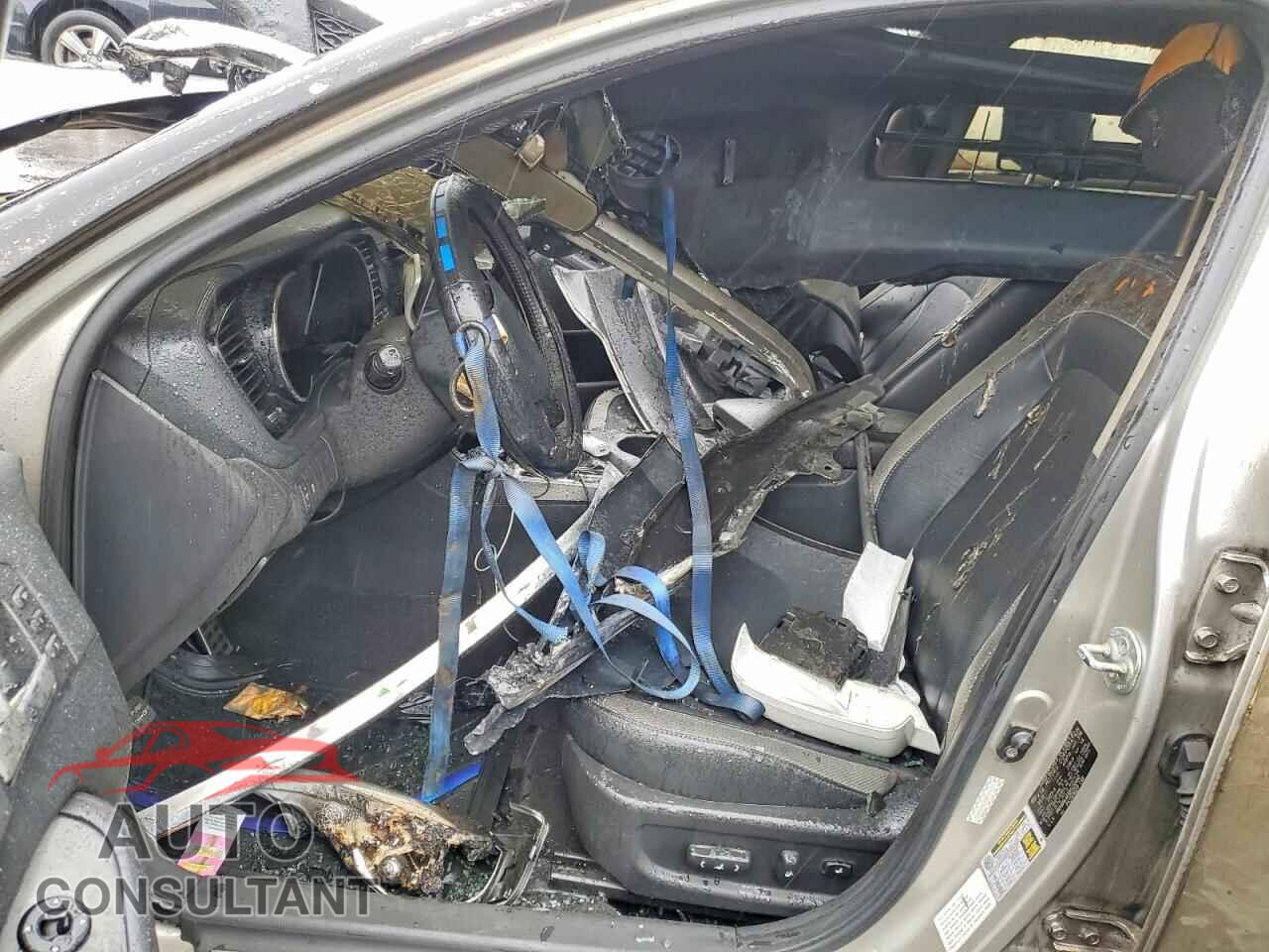 KIA OPTIMA 2011 - KNAGR4A65B5120460