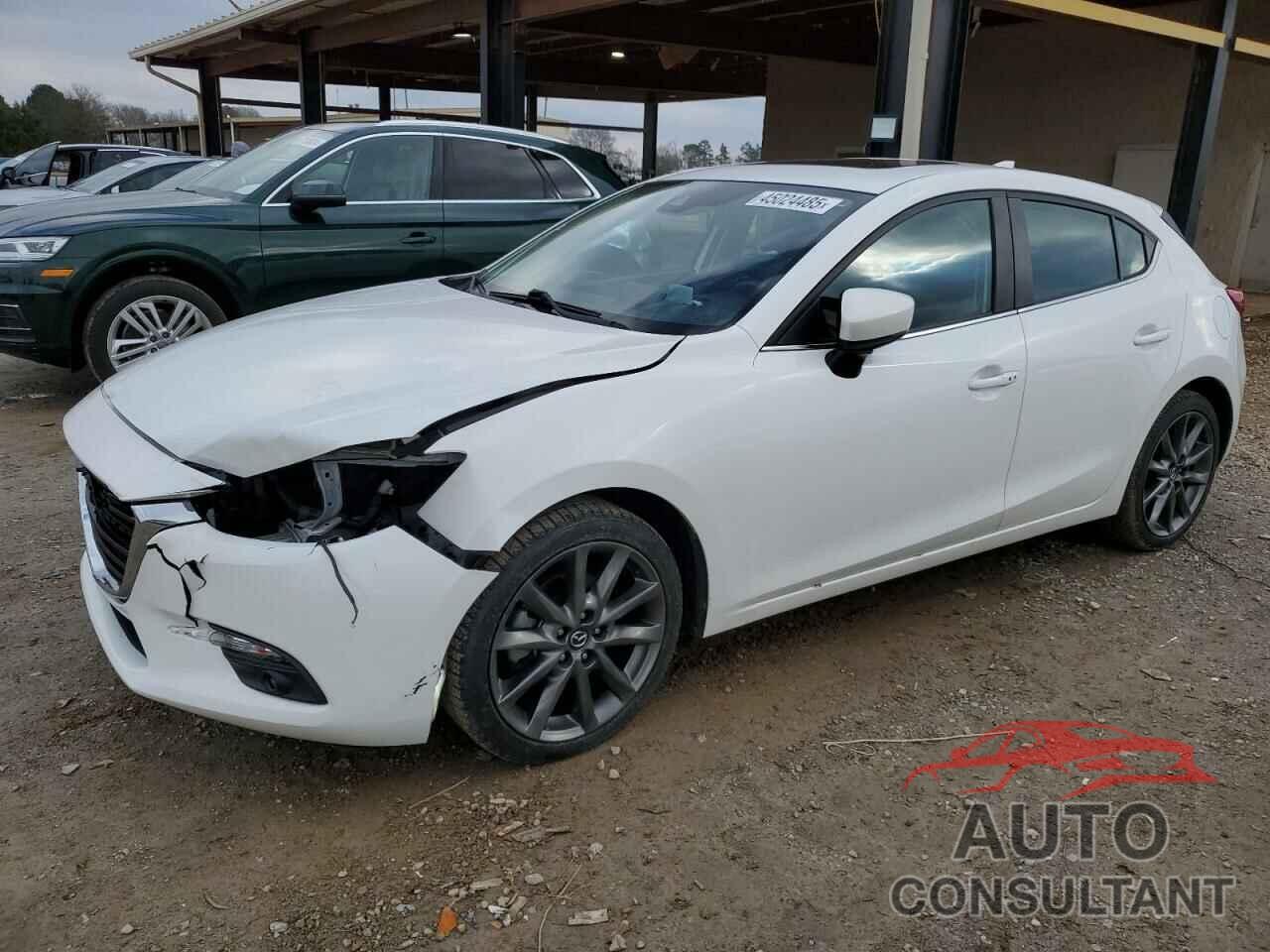 MAZDA 3 2018 - 3MZBN1M36JM209047